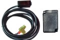 Czujnik fotoelektryczny PNP E3Z-D81 wykrywający obiekt metodą odbicia.